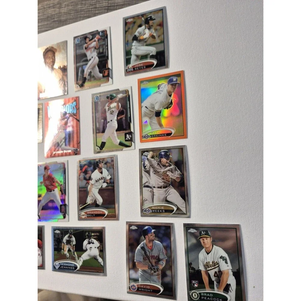 Lot of 16-18 Modern Baseball Cards - Maddux, Jackie Robinson, Goldschmidt,...